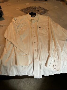 Wrangler Men’s White Button-Up Western Shirt Jacket